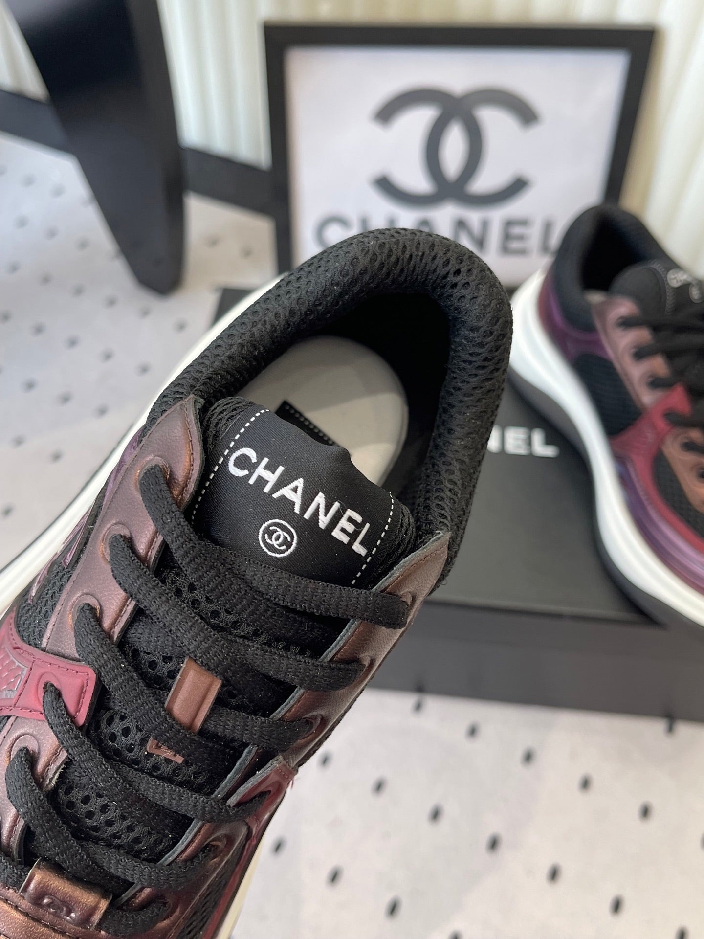 CC Sneaker Burgundy Black in Cowhide 611665