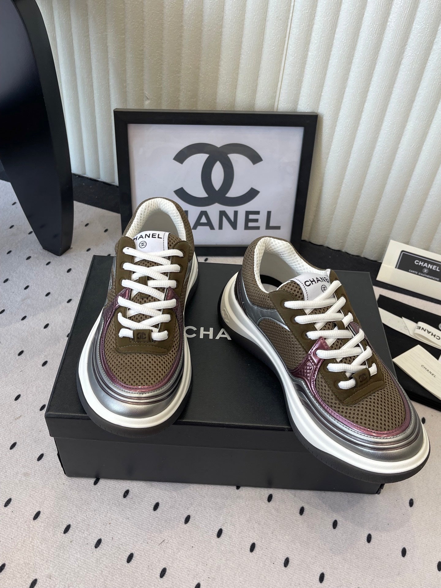 CC Sneaker Brown Metallic Silver in Cowhide 611662
