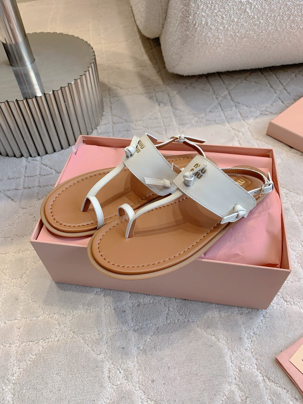 Miu Flip-flot Flat Sandal Brown White in Cowhide 615340