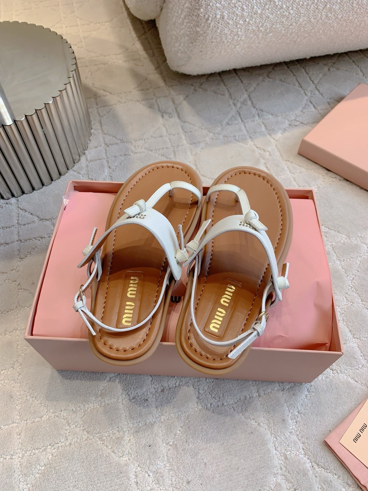 Miu Flip-flot Flat Sandal Brown White in Cowhide 615340