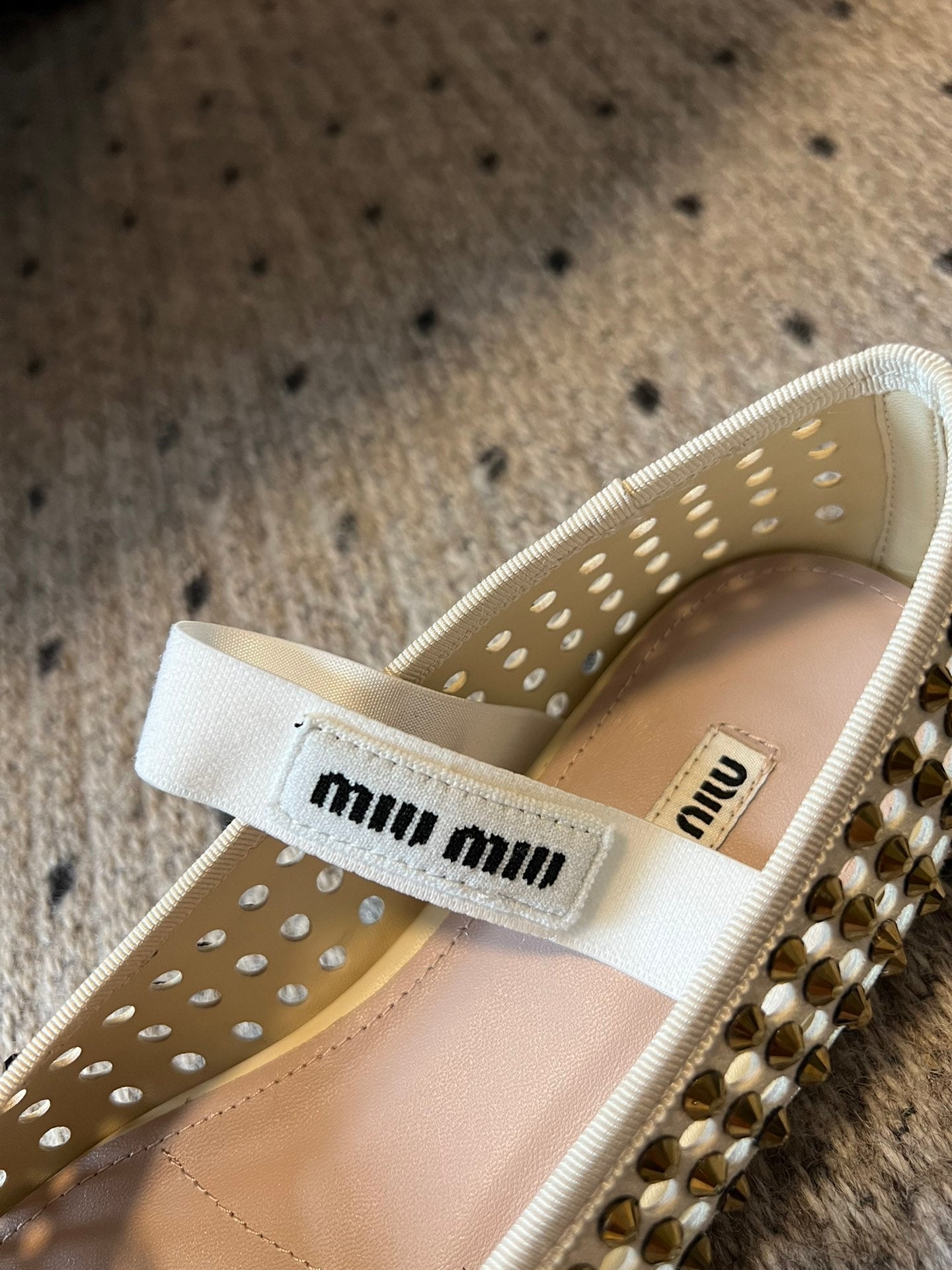 Miu Miu 26SS Ballet Flats Diamond-encrusted Cream in Calfskin 614696