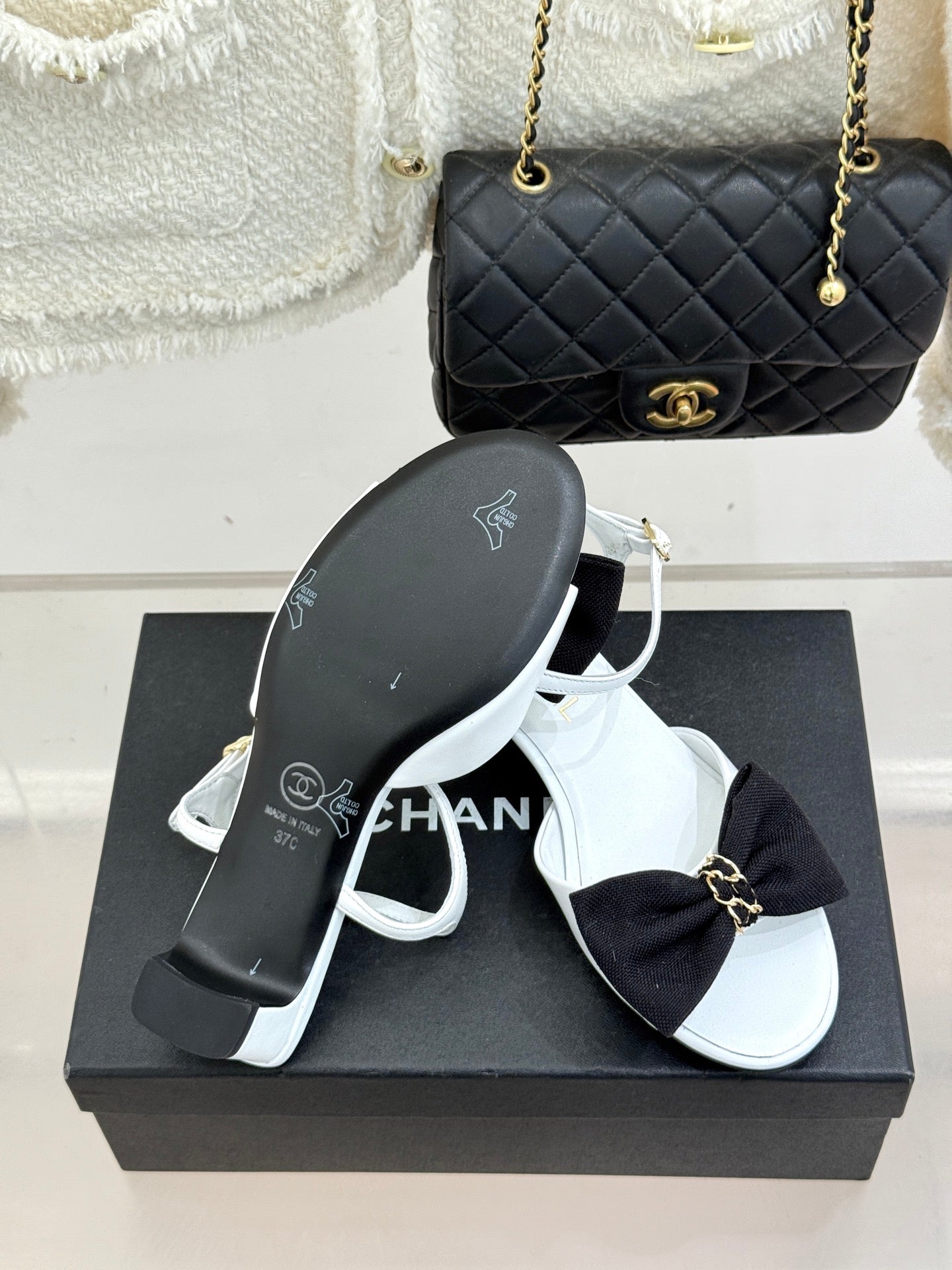 Chanel 26C Chain Bow Chunky Heel Sandals White Black in Cowhide 615990