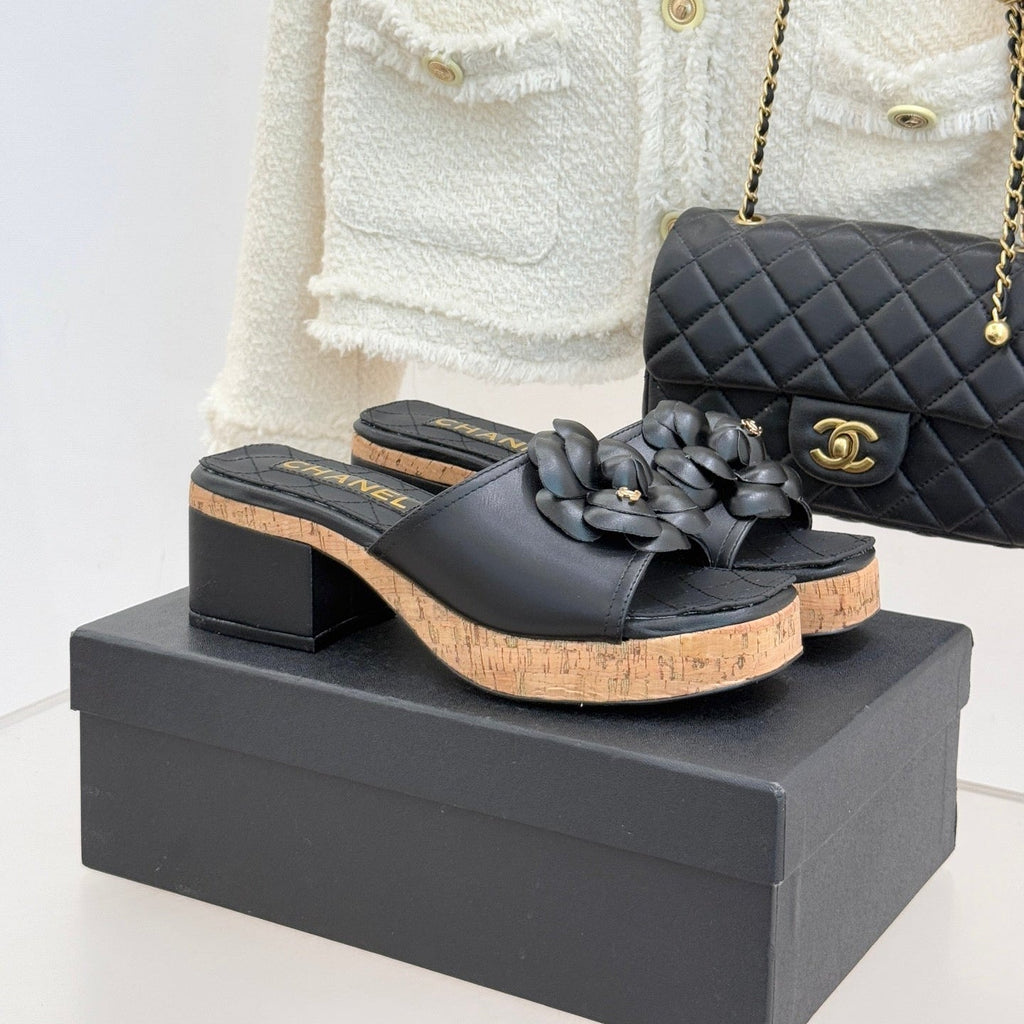 Chanel 26C Camellia Wood Grain Platform Sandals Black in Leather 615914