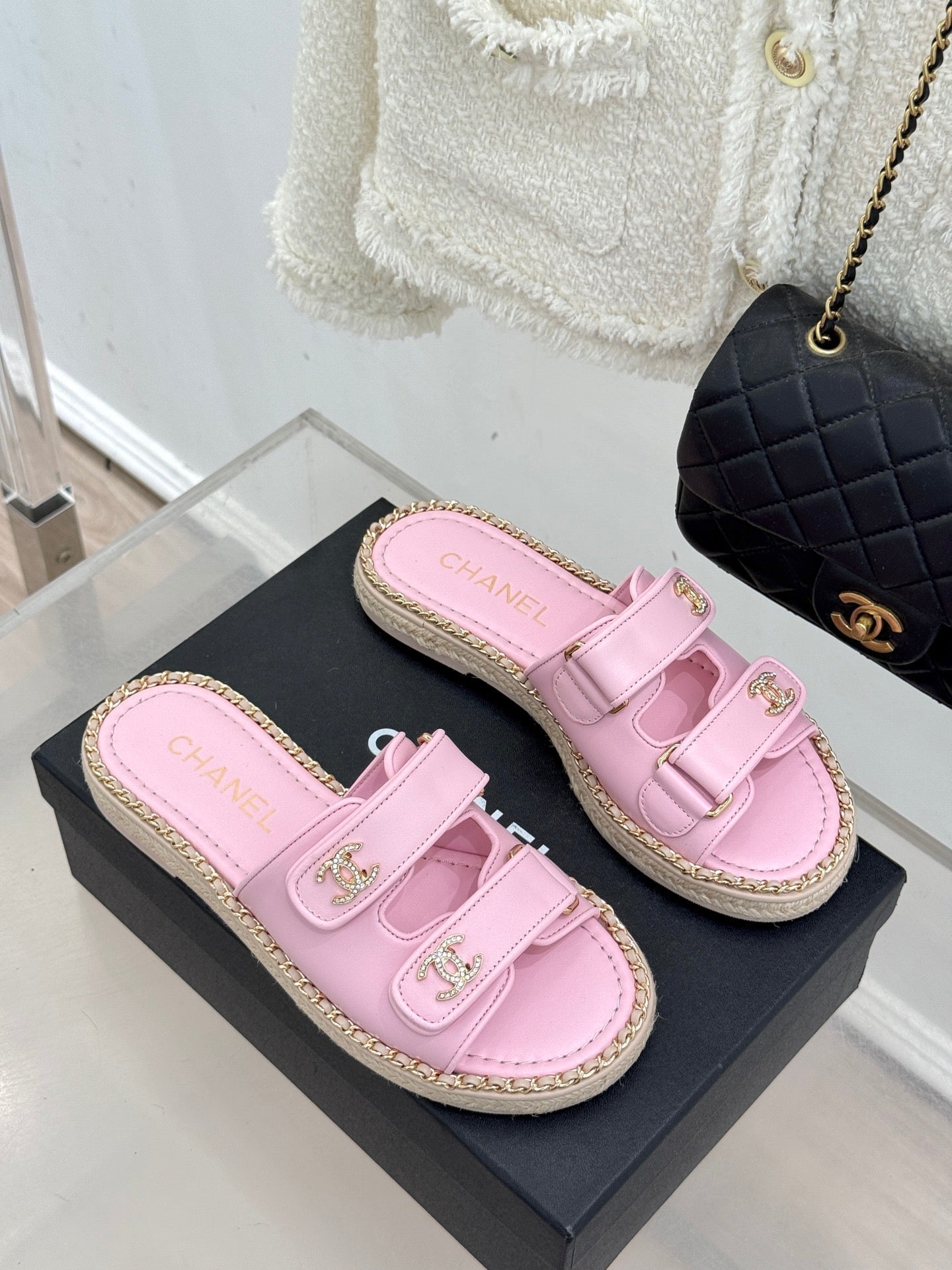 Chanel 26C Chain Double C Buckle Slippers Pink Cowhide 615787