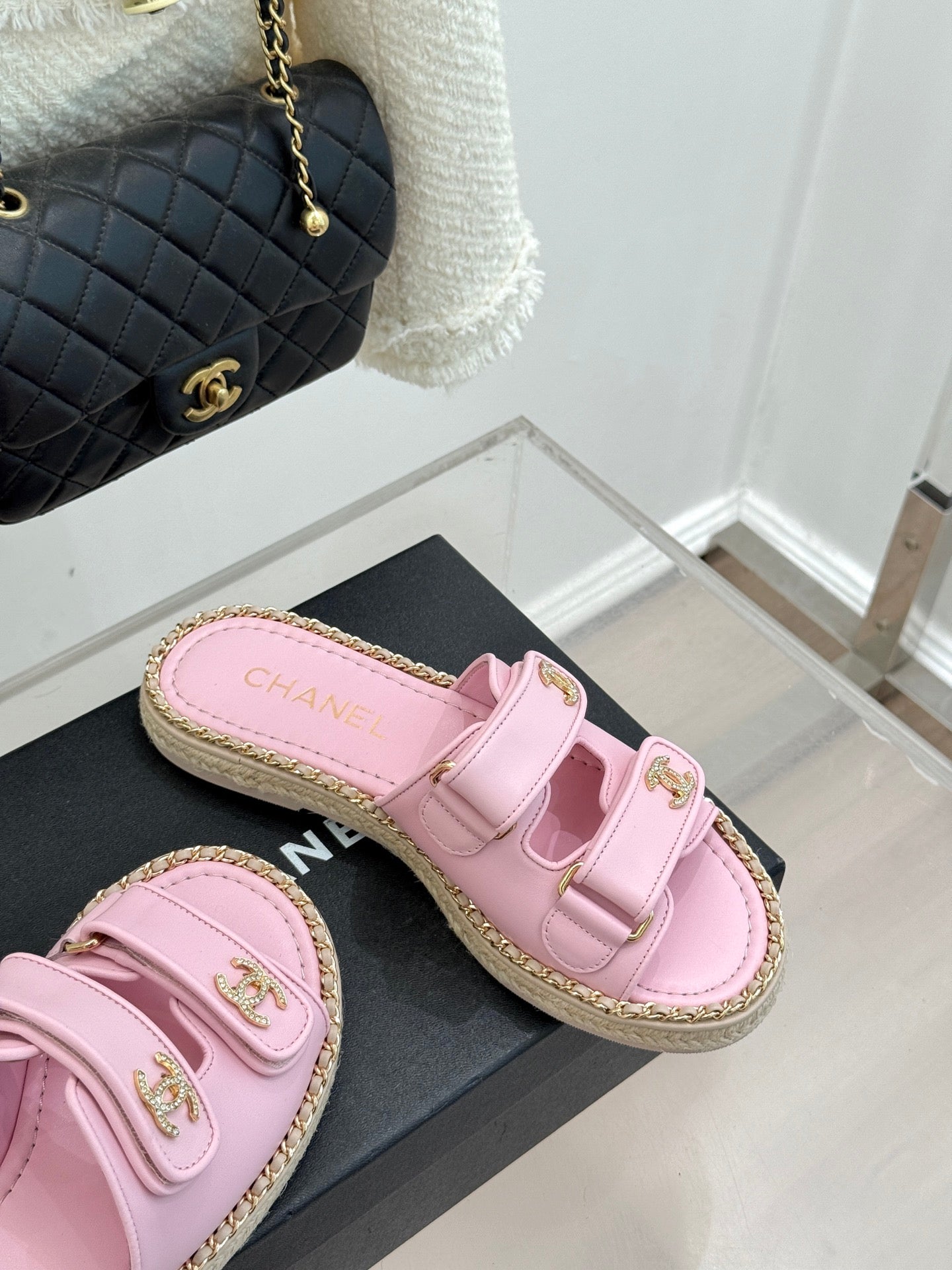 Chanel 26C Chain Double C Buckle Slippers Pink Cowhide 615787