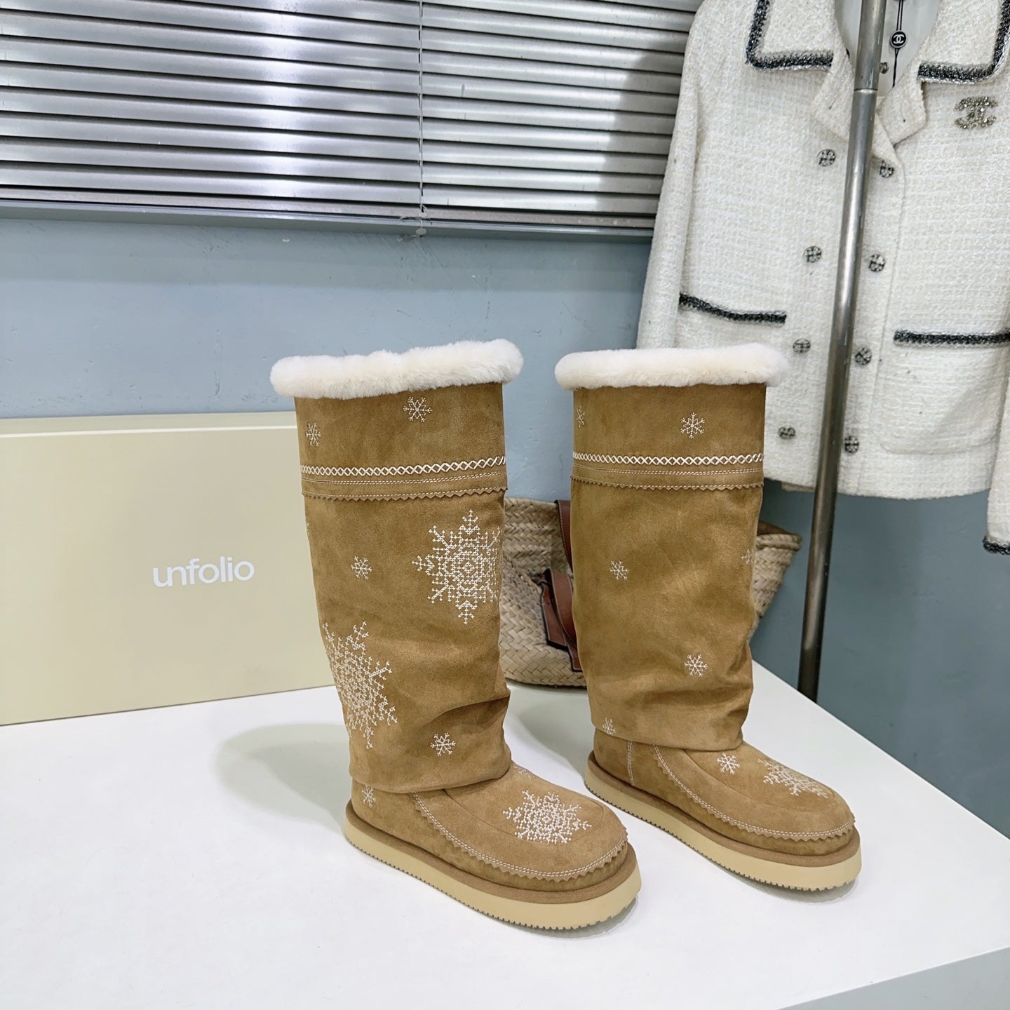 UNFOLIO 26SS Snow High Boots Light Brown in Lambswool and Cow Suede 629525