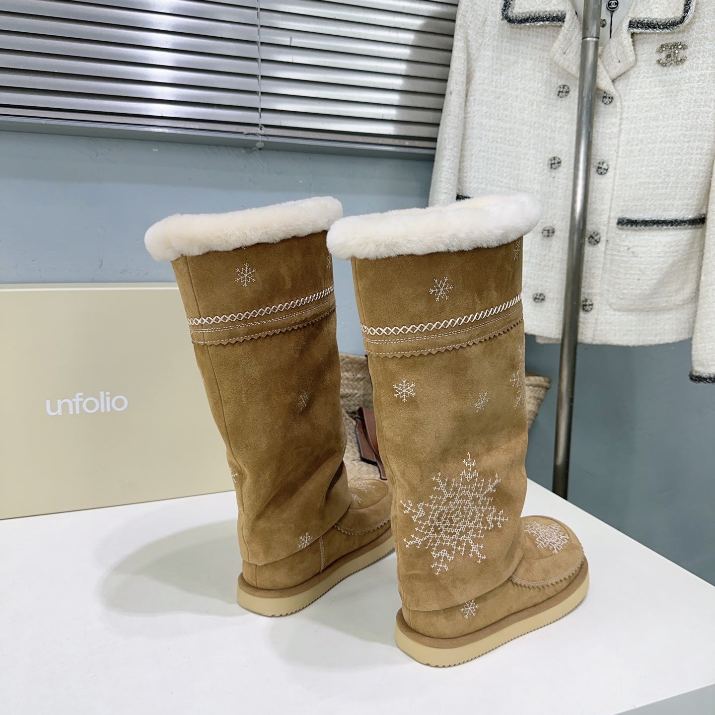 UNFOLIO 26SS Snow High Boots Light Brown in Lambswool and Cow Suede 629525