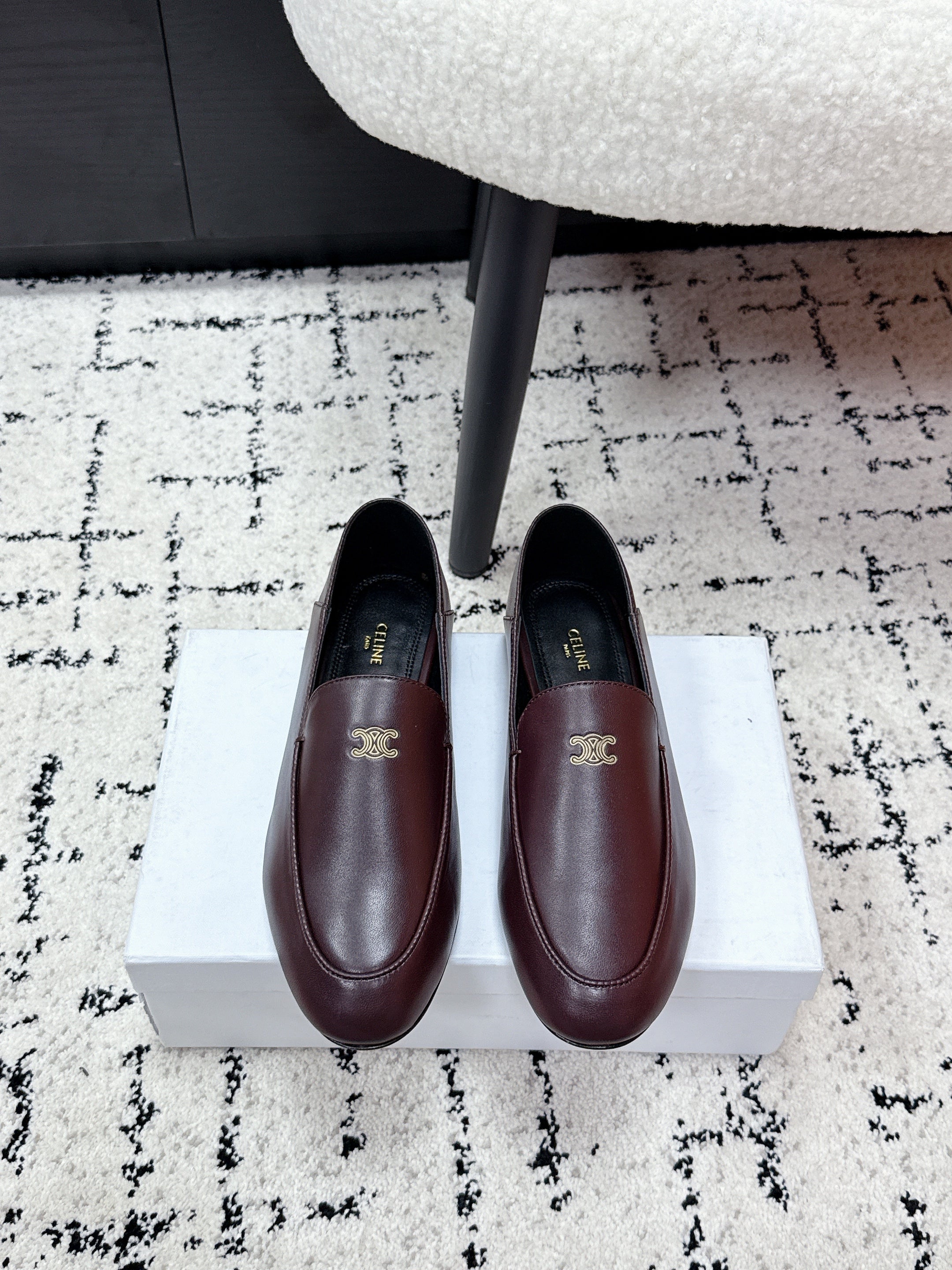 Celine 26 Aura Triomphe Loafer Burgundy in Lambskin 631124