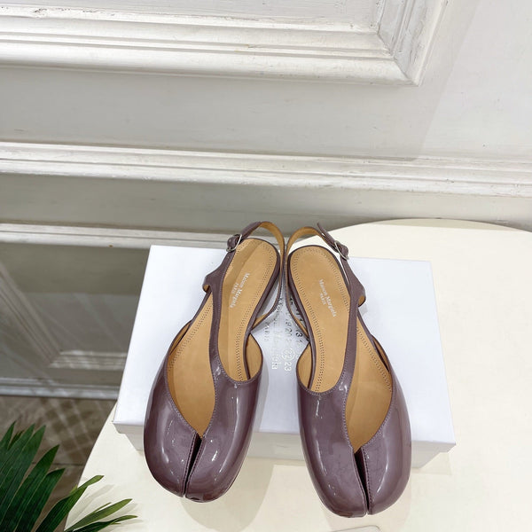 MM6 Tabi 26 Split-Toe Flat Sandals Purple in Cowhide 631899