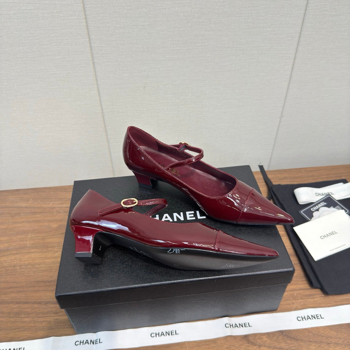 Chanel 26 Pointed-Toe Low Heel 25 Mary Janes Burgundy in Patent Leather 632185