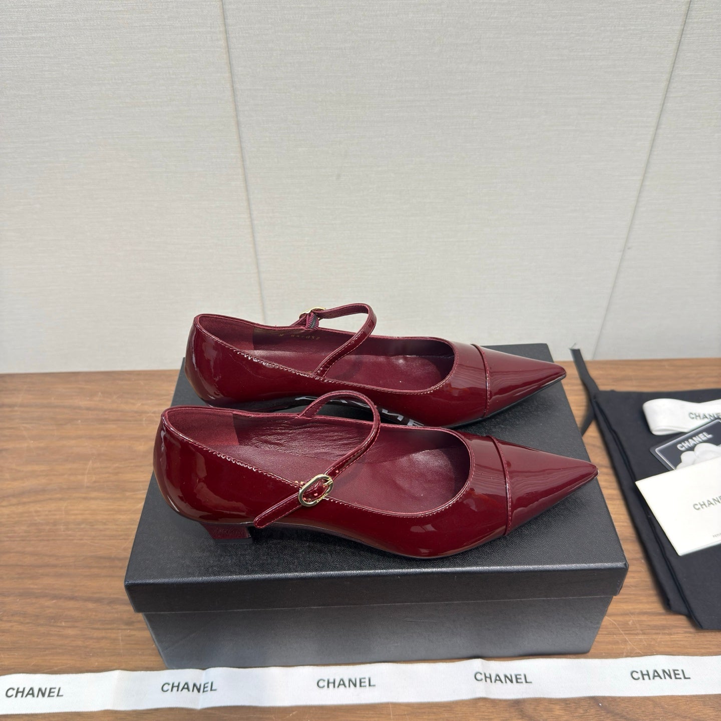 Chanel 26 Pointed-Toe Low Heel 25 Mary Janes Burgundy in Patent Leather 632185