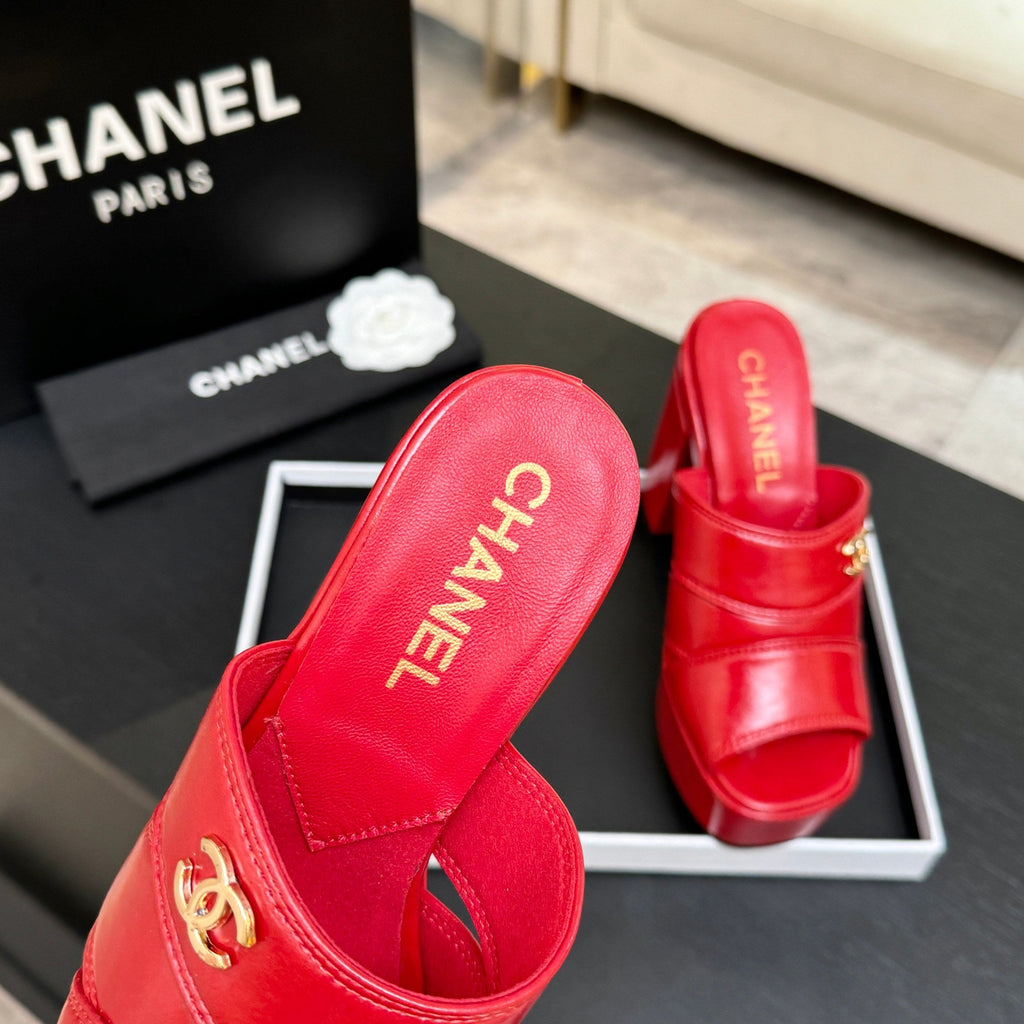 Chanel 2026 Runway Platform High-Heeled 12.5cm Sandals Red in Cowhide 673061