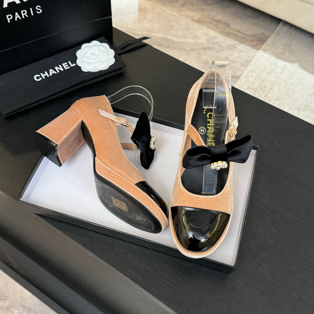 Chanel KJ26 Mary Janes Heel 2.5cm with Bow Beige in Velvet 673012