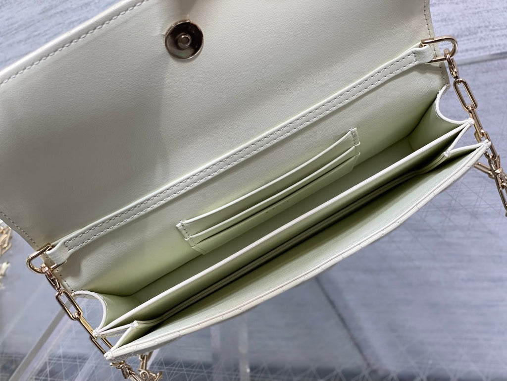 Dior 26 Bow Pearl Chain Clutch In Ivory Glossy Lambskin GHW