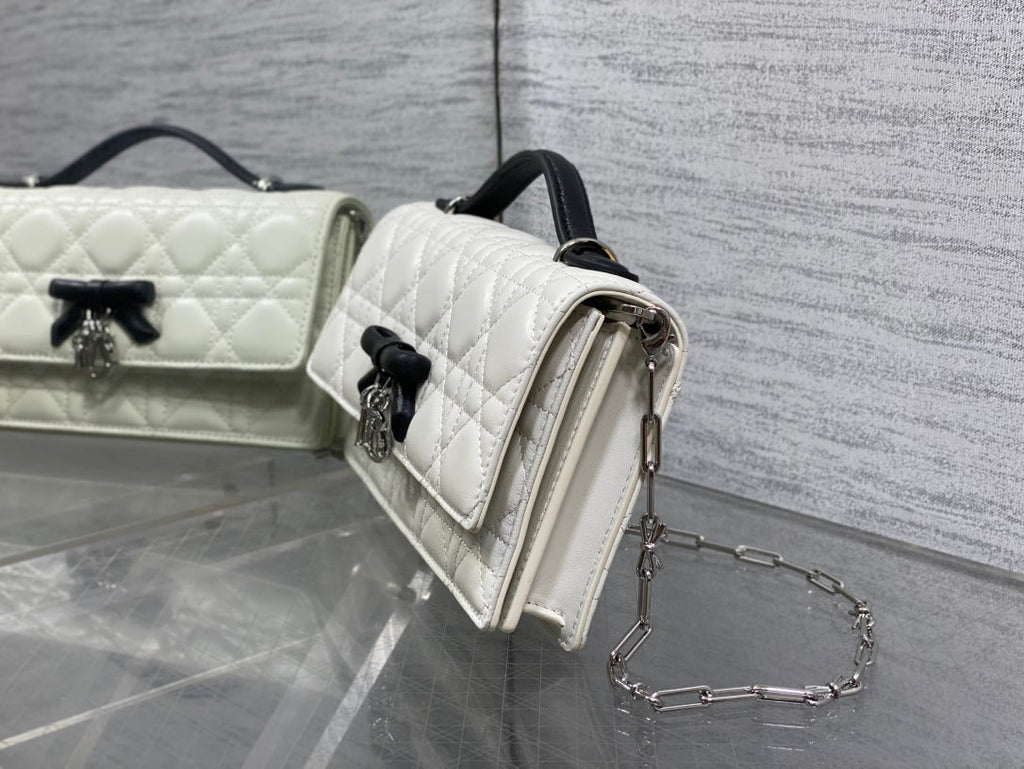 Dior 26 Bow Pearl Chain Clutch Two Tone White Black Lambskin SHW