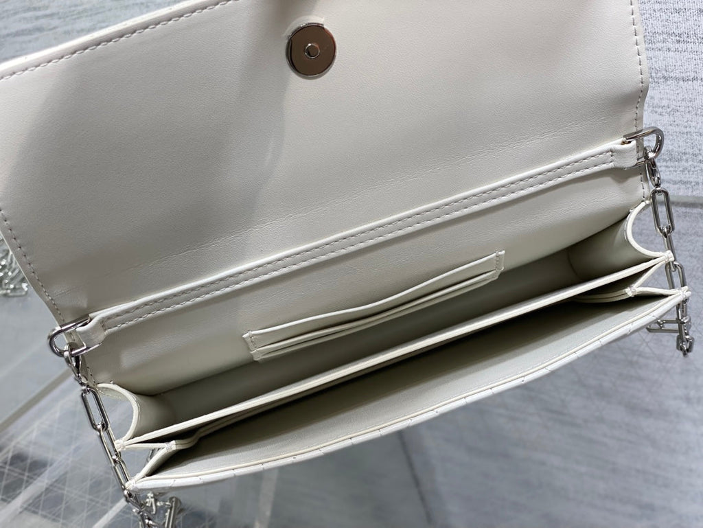 Dior 26 Bow Pearl Chain Clutch Two Tone White Black Lambskin SHW