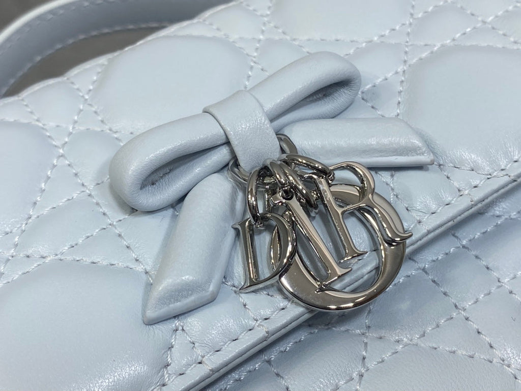 Dior 26 Bow Pearl Chain Clutch Light Grey Lambskin SHW