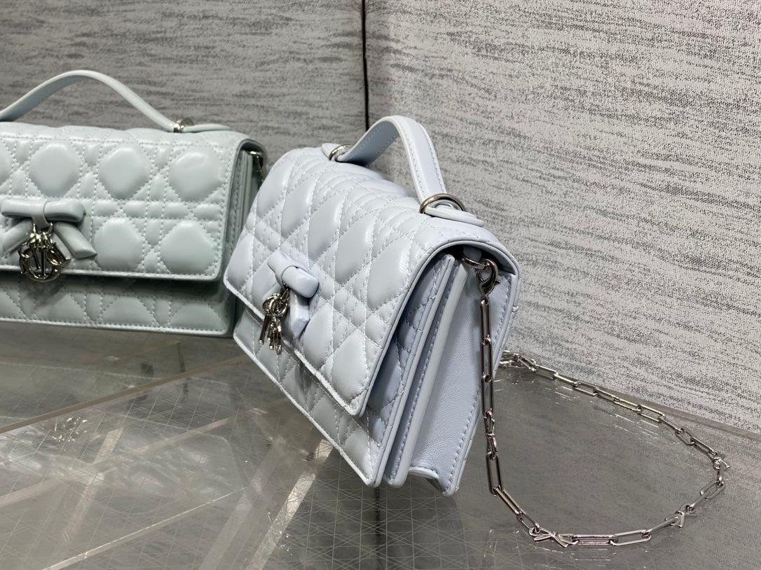 Dior 26 Bow Pearl Chain Clutch Light Grey Lambskin SHW