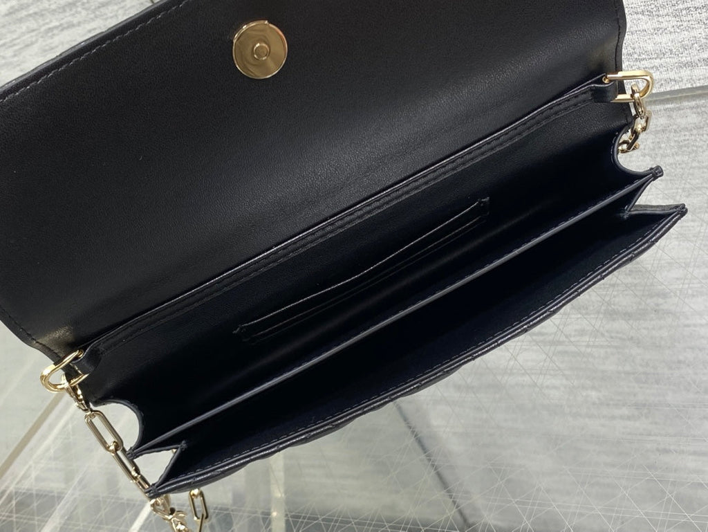 Dior 26 Bow Pearl Chain Clutch Black Lambskin GHW