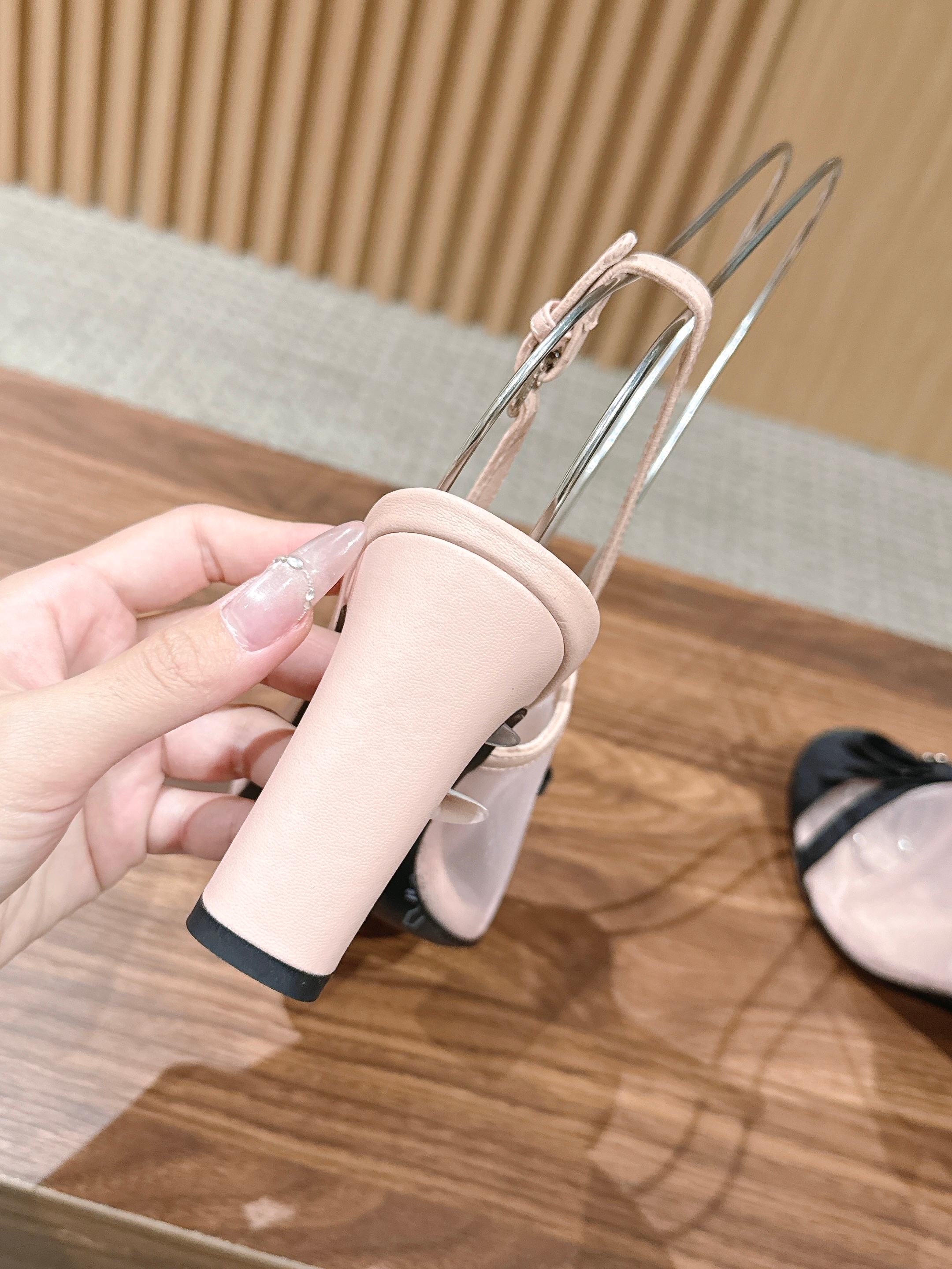 CC 26SS Slingback 80 with Bow Light Pink Black in Mesh 692549