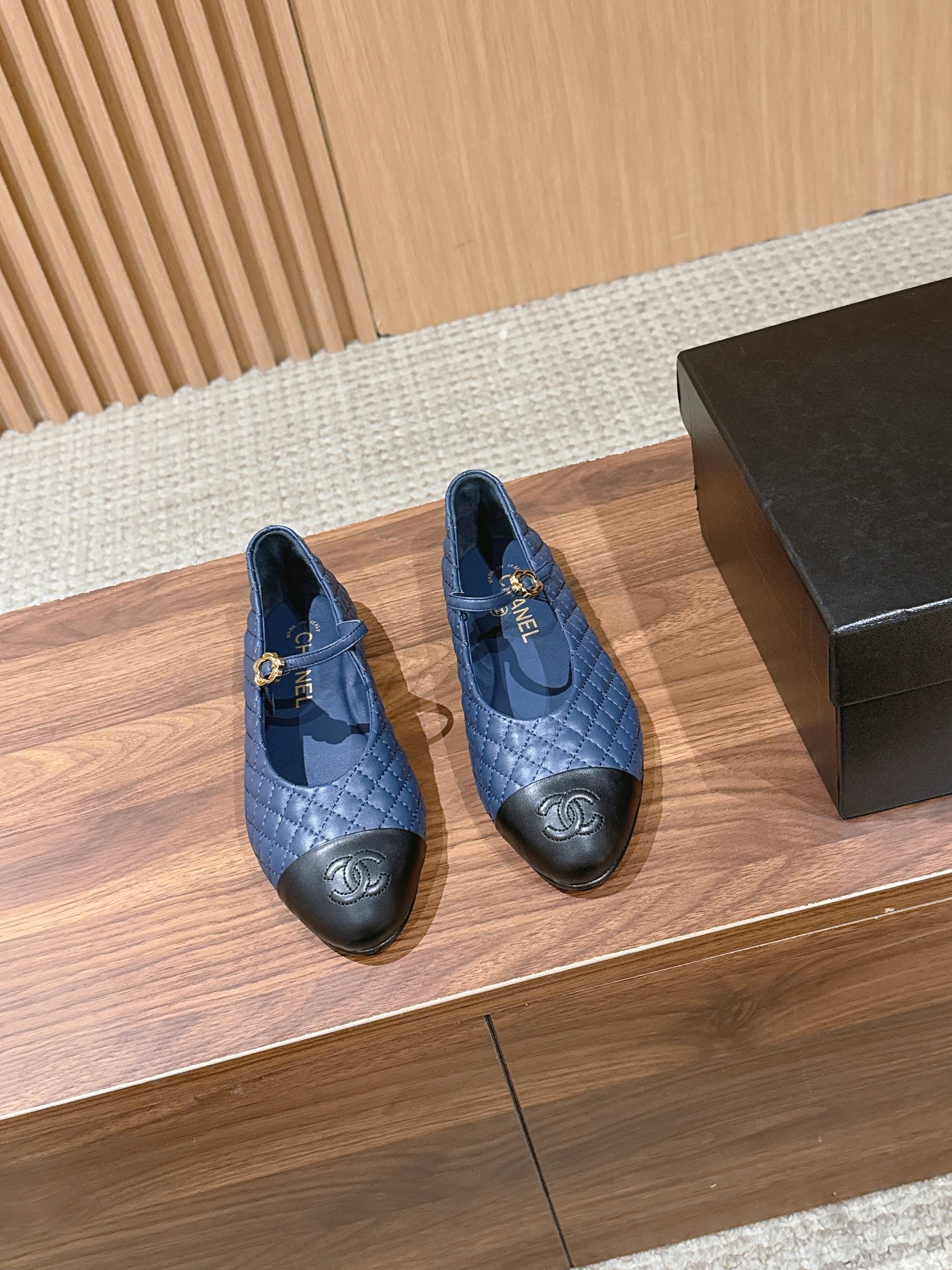 CC 26SS Quilted Mary Jane Blue Black in Calfskin 692540