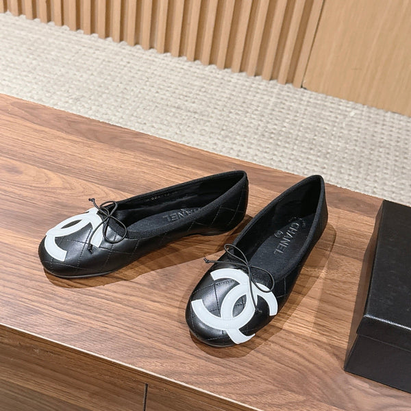 Chanel   Cambon Ballet Flats Black White in Lambskin 692528