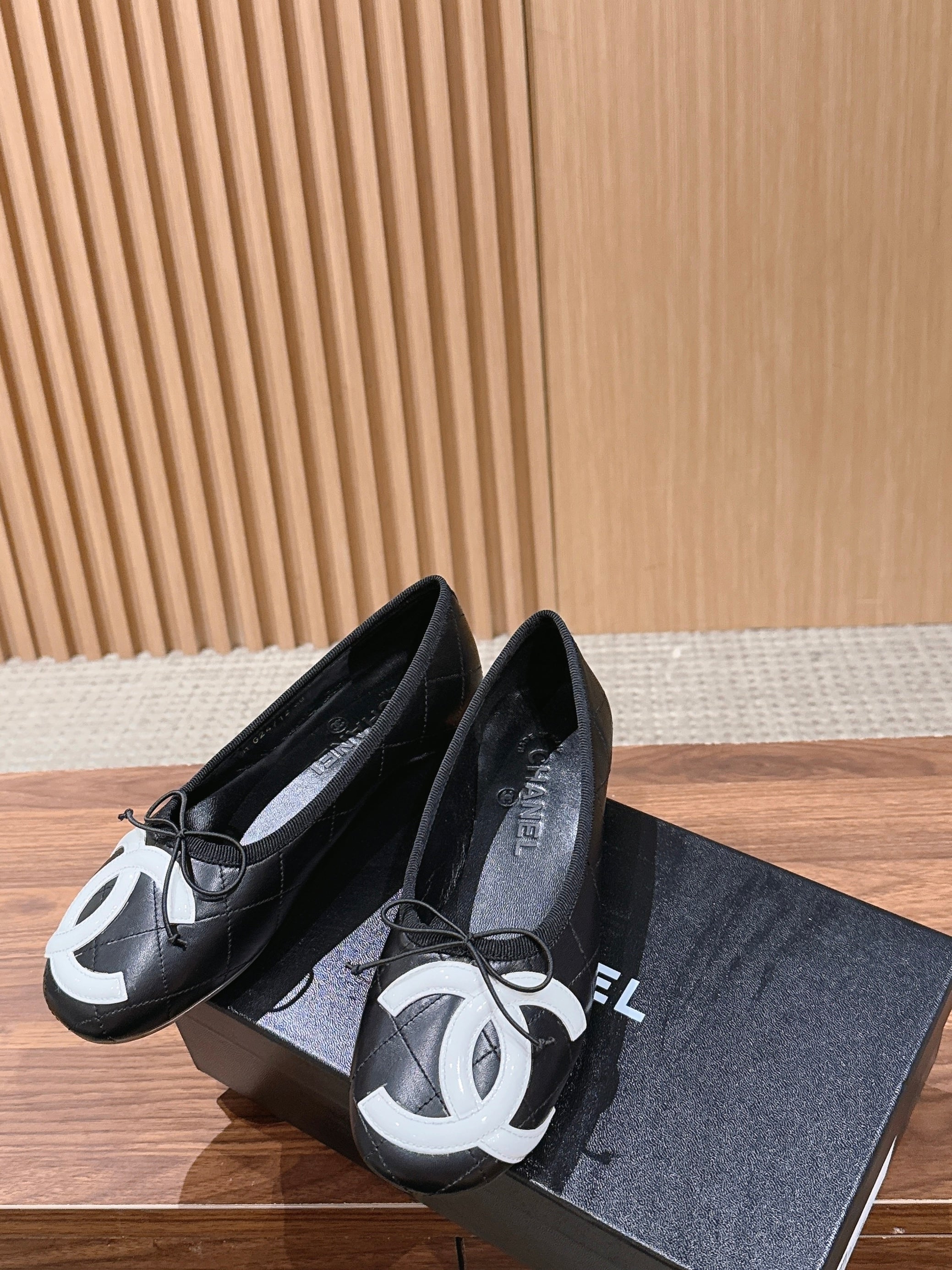 Chanel   Cambon Ballet Flats Black White in Lambskin 692528
