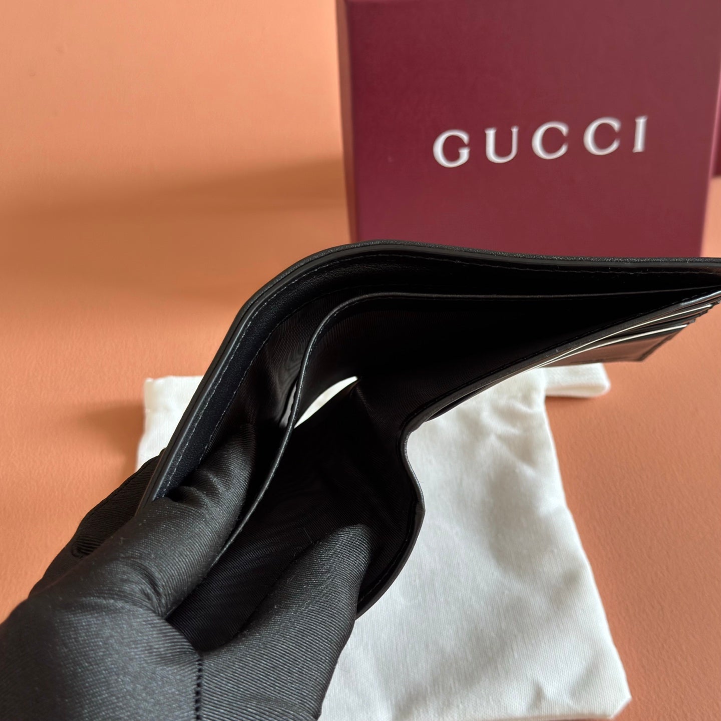 Gucci Bi-fold wallet Black in Canvas 284917