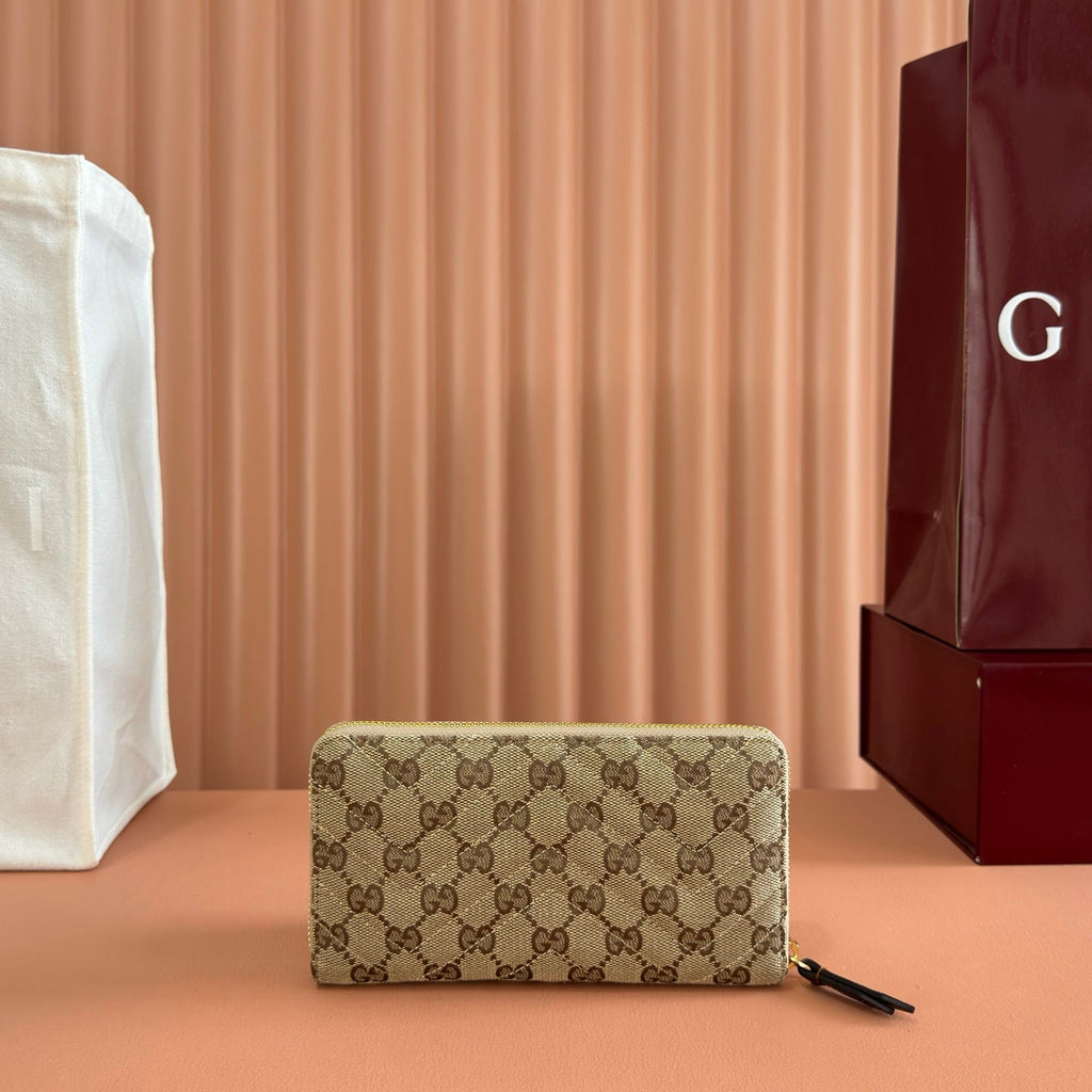 GG Marmont Series Full Zip Wallet Brown in Canvas 285027