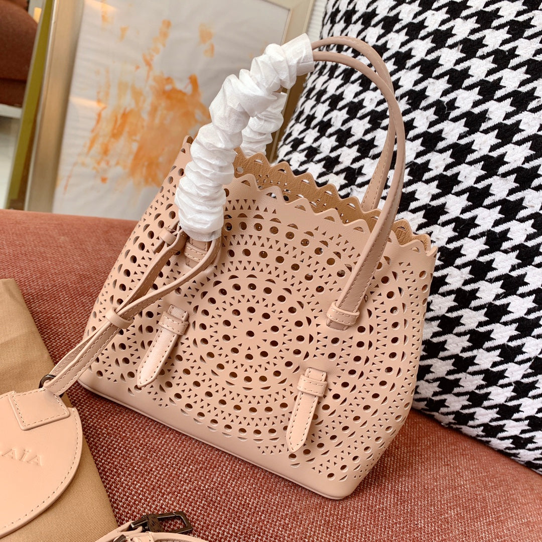 MINA 20 BAG IN DESERT SAND VIENNA CALFSKIN