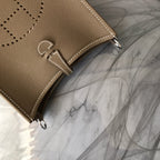 HM EVELYNE MINI 18 ASH BROWN TOGO