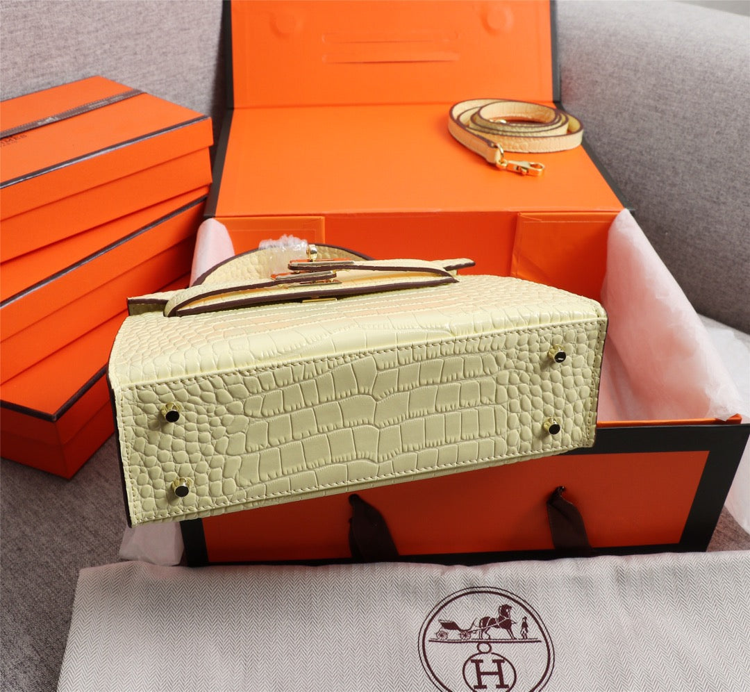 HM KELLY MINI 22 PASTEL YELLOW CROCODILE EMBOSSED CALFSKIN GOLD HARDWARE