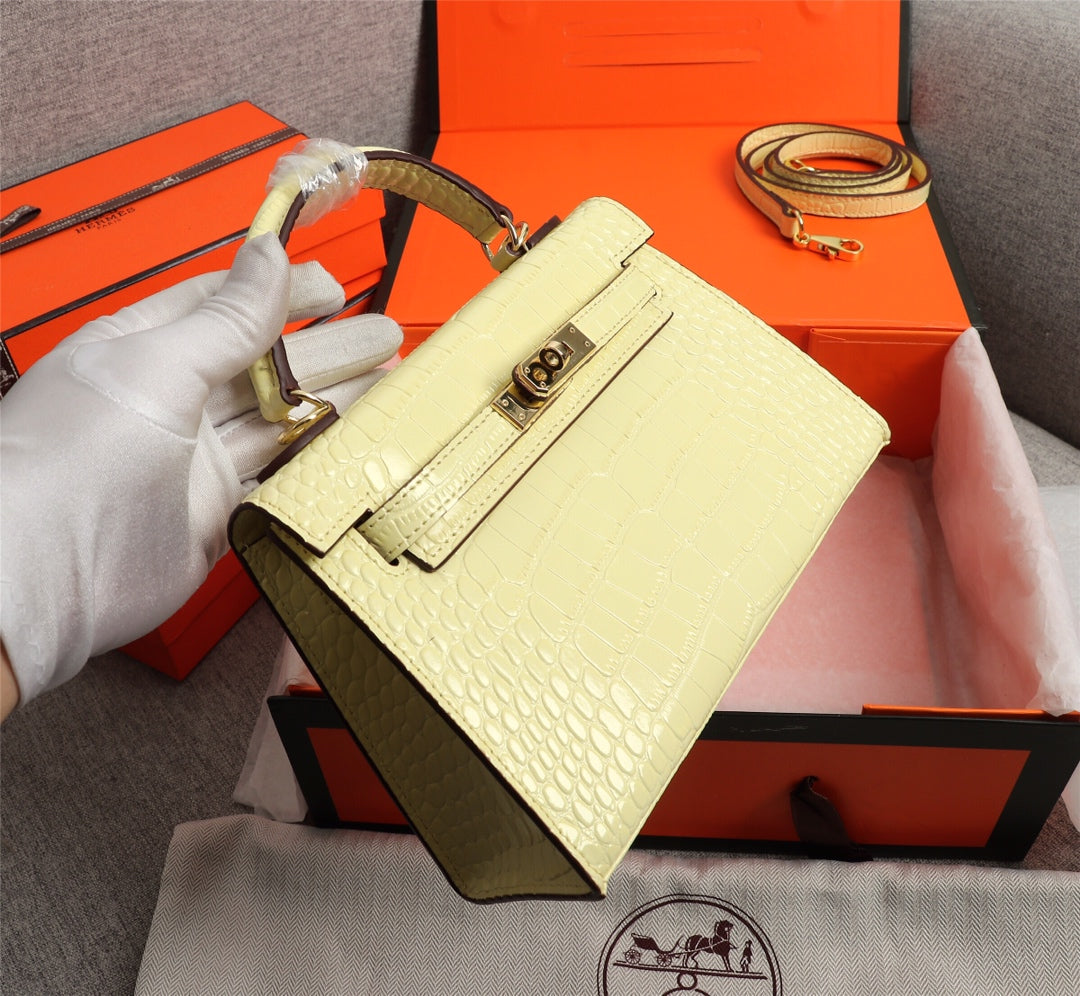 HM KELLY MINI 22 PASTEL YELLOW CROCODILE EMBOSSED CALFSKIN GOLD HARDWARE