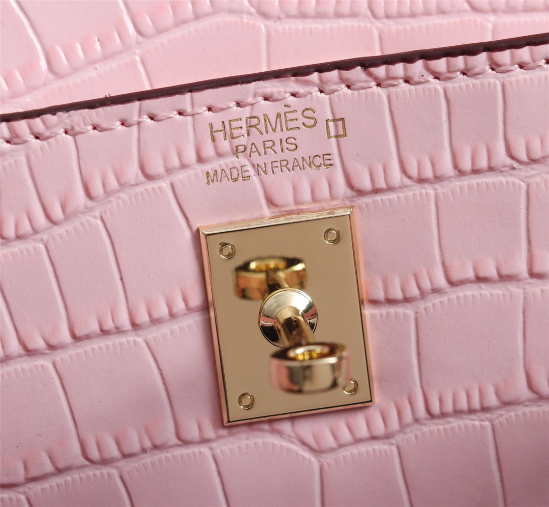HM KELLY MINI 19 LIGHT PINK CROCODILE EMBOSSED CALFSKIN GOLD HARDWARE