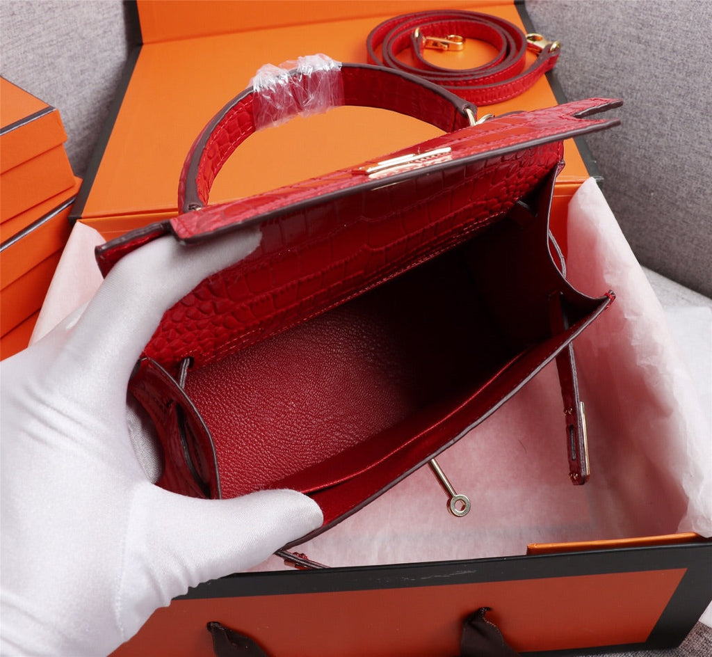 HM KELLY MINI 19 RED CROCODILE EMBOSSED CALFSKIN GOLD HARDWARE