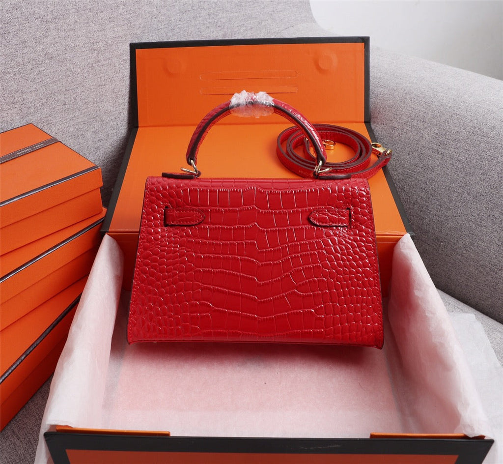 HM KELLY MINI 22 RED CROCODILE EMBOSSED CALFSKIN GOLD HARDWARE