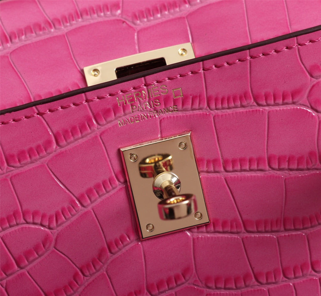 HM KELLY MINI 22 DEEP PINK CROCODILE EMBOSSED CALFSKIN GOLD HARDWARE
