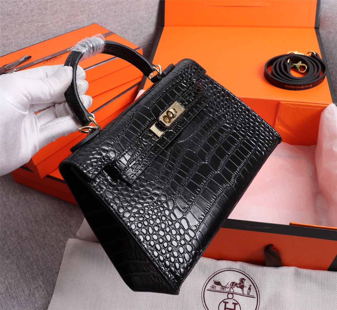 HM KELLY MINI 22 BLACK CROCODILE EMBOSSED CALFSKIN GOLD HARDWARE