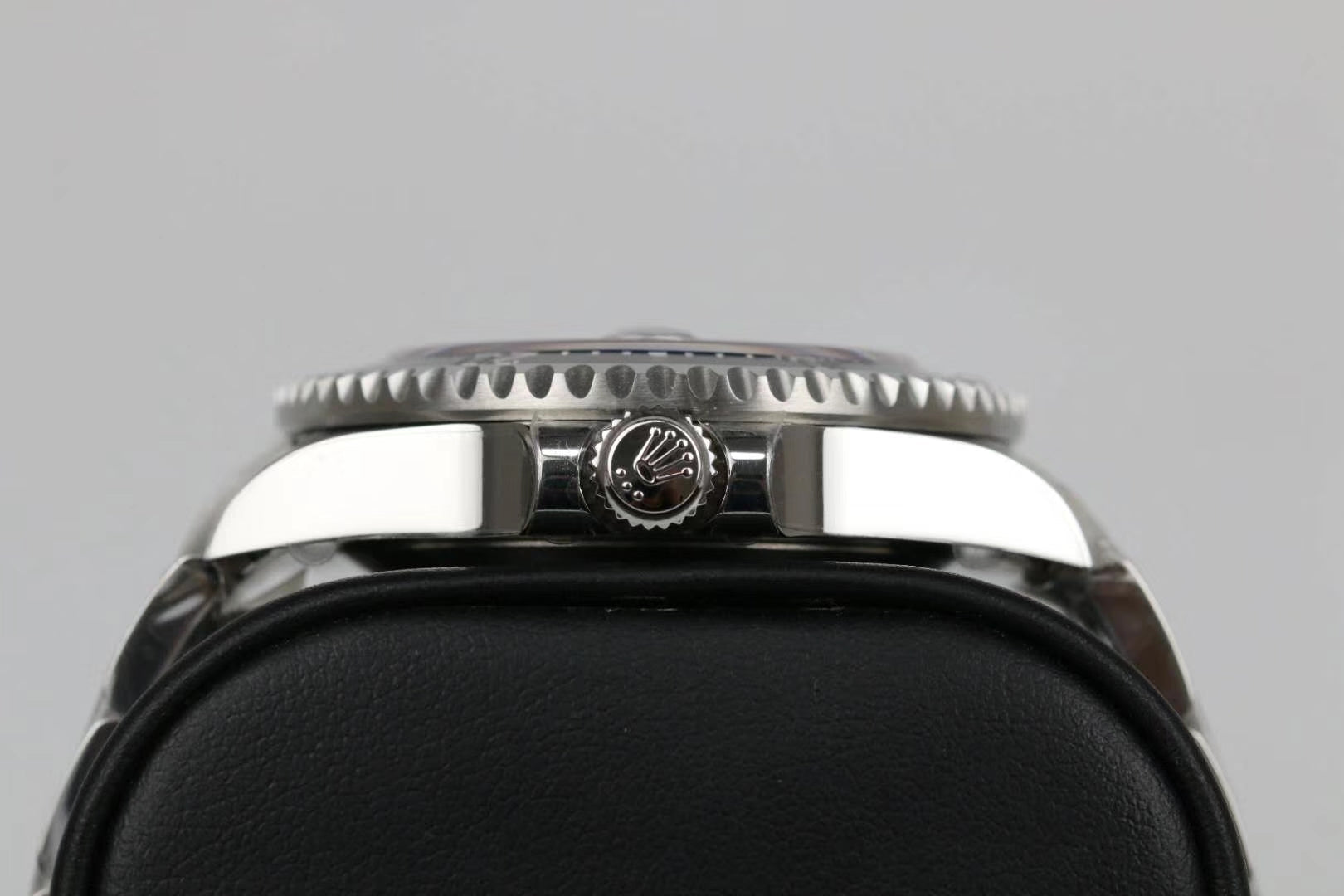 Rolex Sea-Dweller 43mm Silver Black