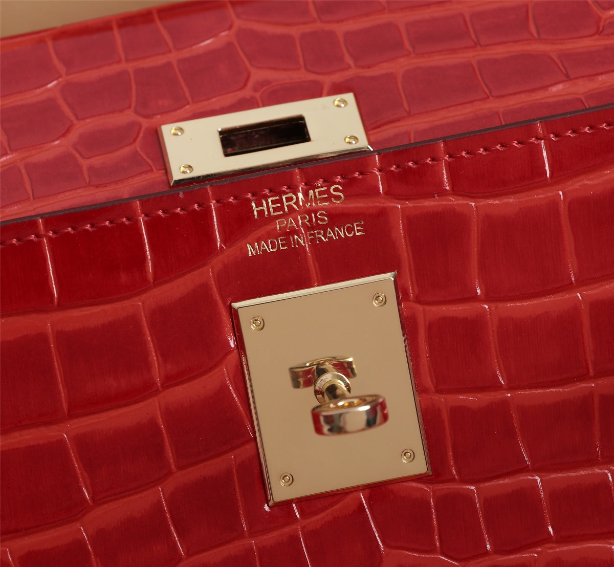 HM KELLY BAG 28 RED CROCODILE EMBOSSED CALFSKIN