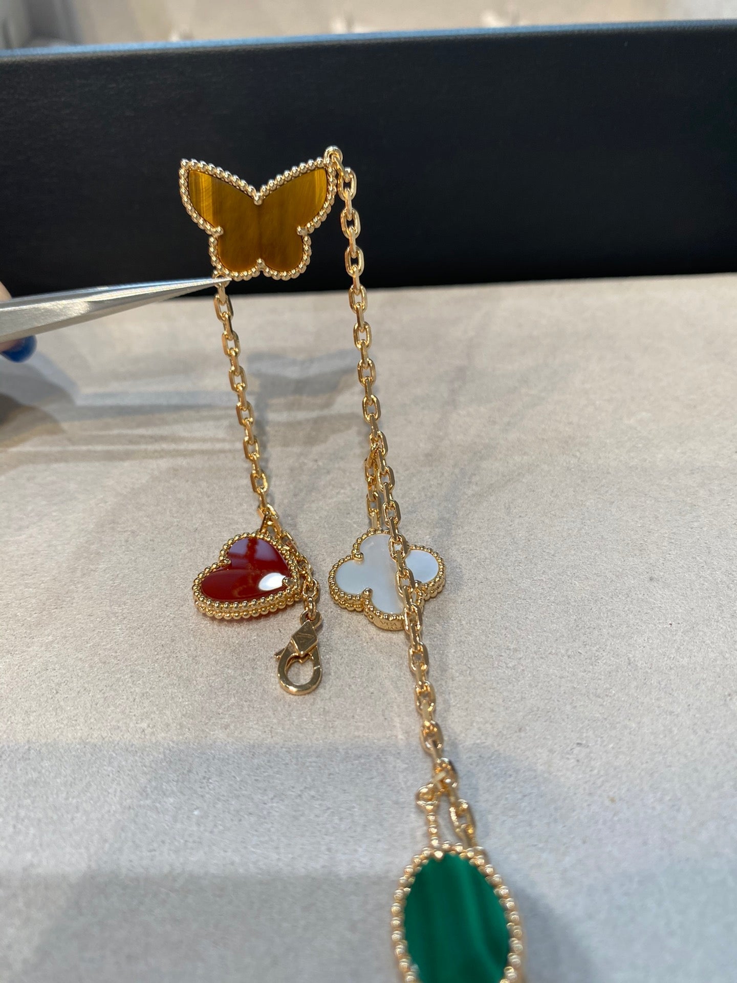 VCA Lucky    4 Motifs Gold Bracelet