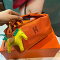 HM BRIDE-A-BRACE 21 ORANGE CANVAS
