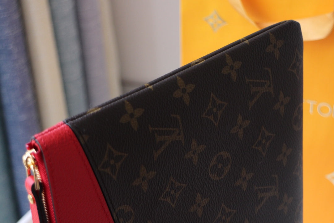 LV M62048 Daily Pouch Brown Red Monogram Canvas & Cowhide