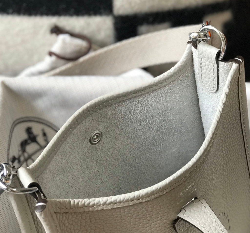 Mini Evelyne 18cm Light Grey Togo Silver Hardware