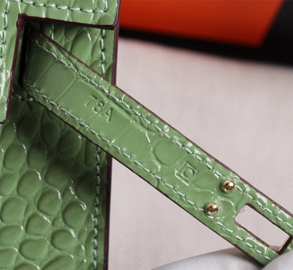 HM KELLY MINI 19 PICKLE CROCODILE EMBOSSED CALFSKIN GOLD HARDWARE