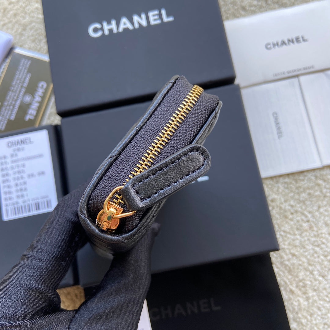 CC Classic Zipper Card Holder Black Sheepskin GHW 156537