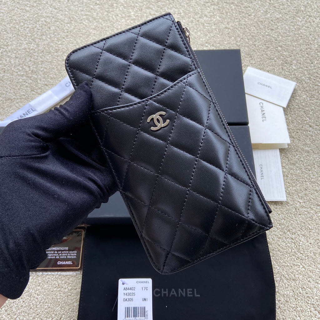 CC Classic Phone Pouch Black Lambskin Sliver Steel 229650