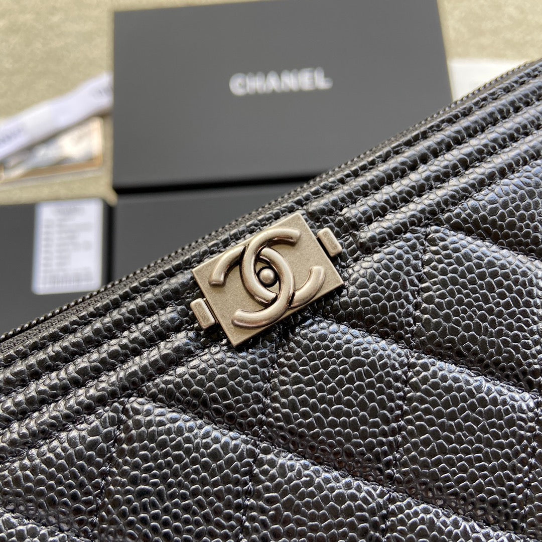 CC Sliver Buckle Boy Zipper Coin Wallet Black Caviar 229743