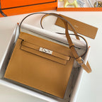 Kelly Danse II 22cm Gold Evercolor Leather Shw
