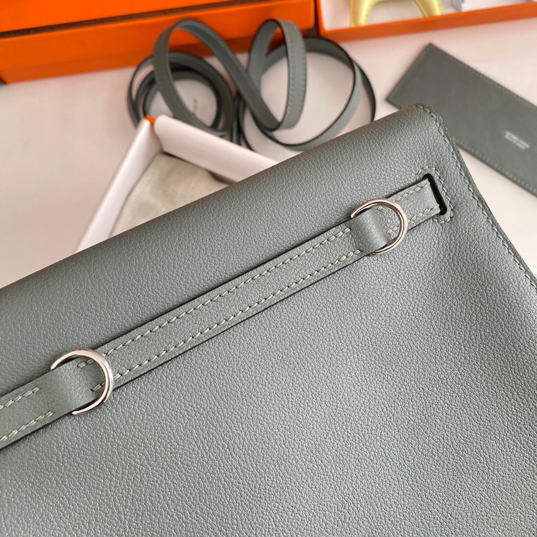 Kelly Danse II 22cm Sky Blue Evercolor Leather Shw